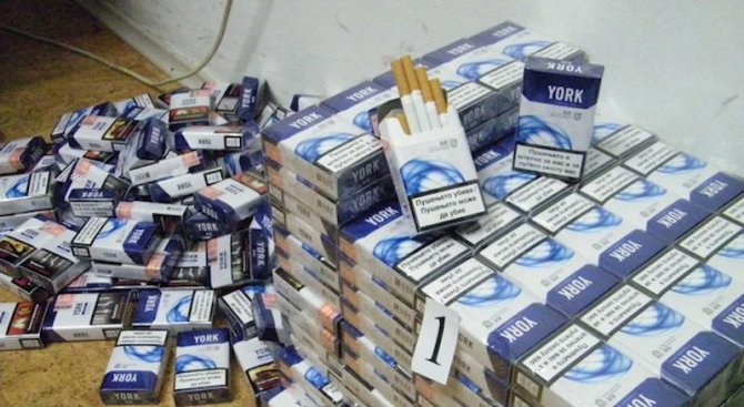 Близо 40 000 къса контрабандни цигари откриха в имота на благоевградчанин