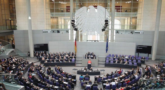 Германският парламент одобри затягане на миграционните закони