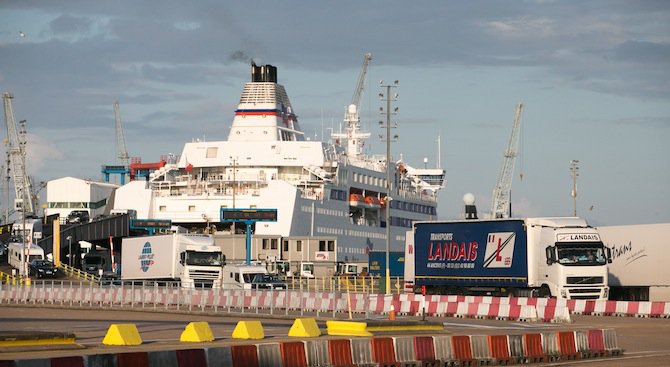 Италианската полиция откри над 20 тона хашиш на борда на товарен кораб
