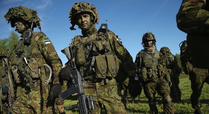 НАТО: Решението на САЩ подготвя почвата за продължаване на присъствието ни в Афганистан