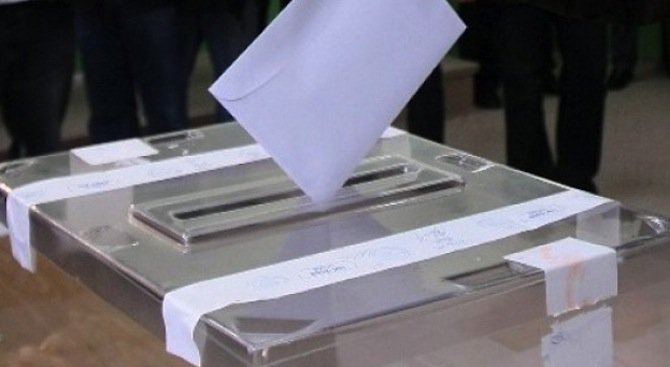 ЦИК: Избирателната активност в София-град към 10.00 часа е 11.24%