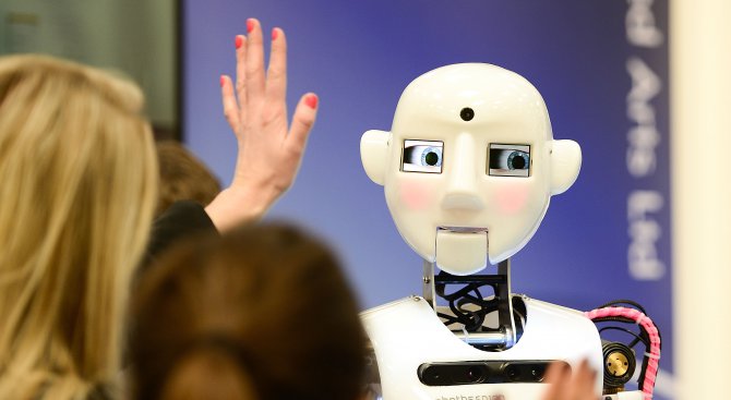 Учени създадоха робот с вградено &quot;чувство&quot; за ориентация