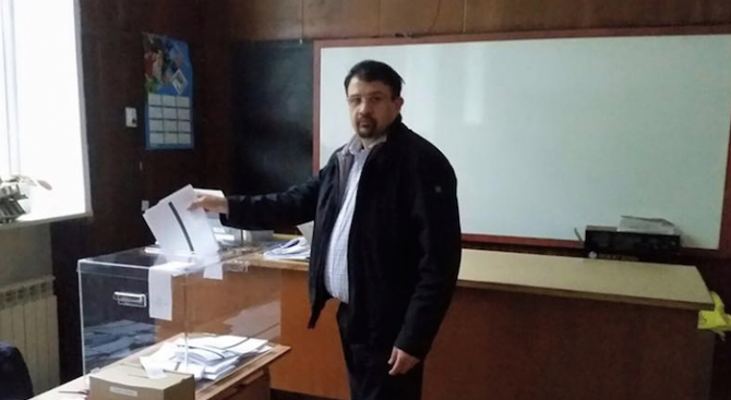 Настимир Ананиев: Председателят на ЦИК незабавно трябва да подаде оставка