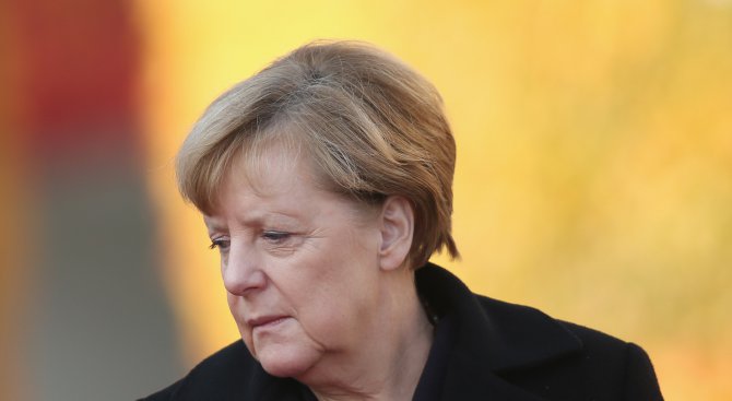 Подкрепата за партията на Меркел достигна най-ниското си равнище от три години