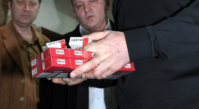 Хванаха украинци с 600 хиляди цигари във Варна