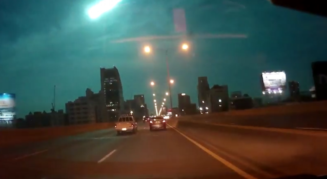 Метеорит прелетя над Тайланд (видео)