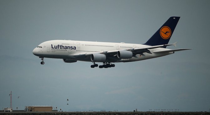 Профсъюзът UFO вдига стюарди на Lufthansa на стачка