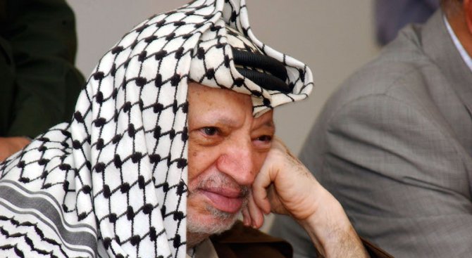 Палестинците заявиха, че знаят кой е убил Арафат, обвиняват Израел