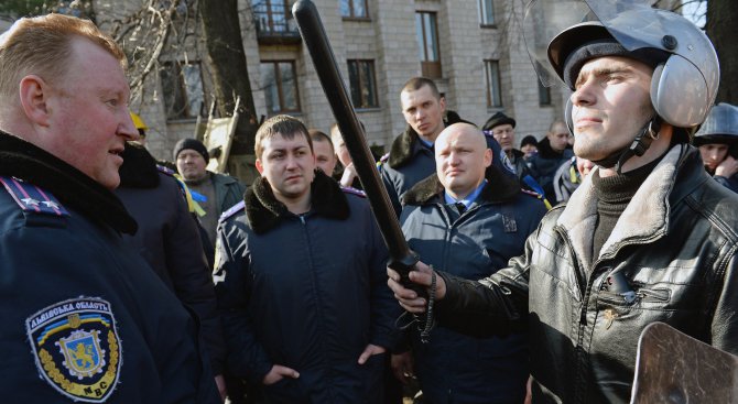 Евакуираха всички ресторанти Макдоналдс в Киев заради бомбени заплахи
