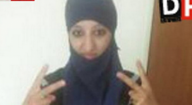 Mайката на терористката-смъртница от Сен Дени смята, че са промили мозъка на дъщеря й