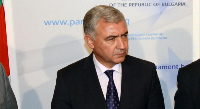 Мерджанов: Намираме се в премиерска република с все по-затихващи функции на президента