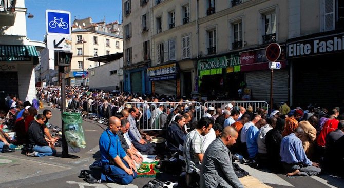 Отмениха голяма демонстрация срещу тероризма пред Парижката джамия