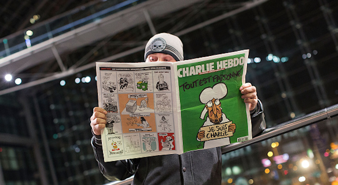&quot;Шарли Ебдо&quot; с карикатура за атентатите в Париж