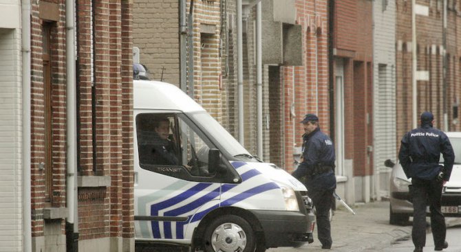Спецоперацията в Брюксел приключи, задържан е мъж с неизвестна самоличност