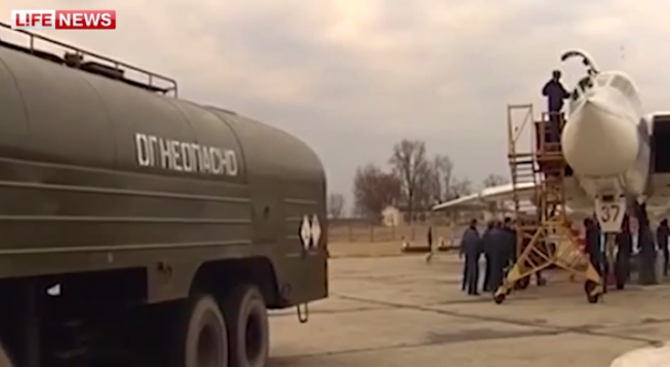 Вижте как ТУ-22М3 удря по позиции на „Ислямска държава” (видео)