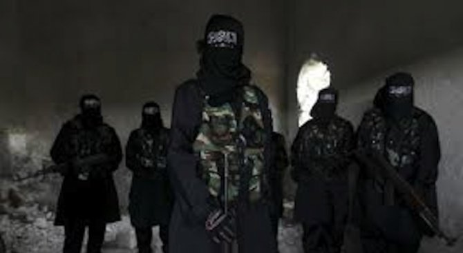 Членовете на Ислямска държава са чудовища, заяви френският външен министър