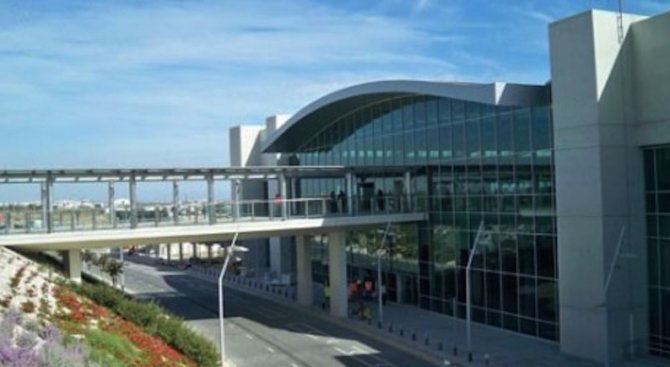 Шестима потенциални терористи задържани на летището в Ларнака