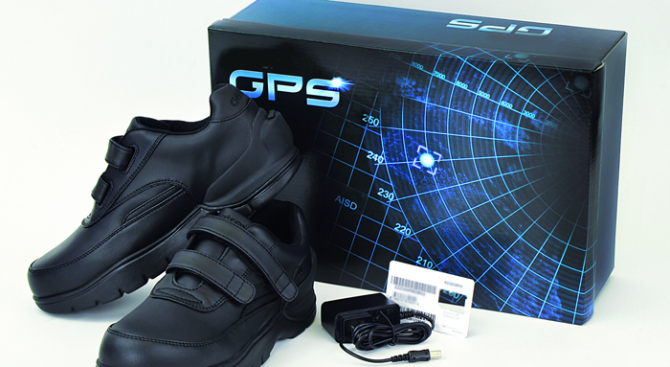 В Япония продават обувки с GPS