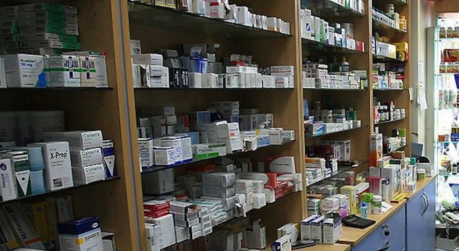 Да се забрани откриването на нови аптеки, поискаха от Българския фармацевтичен съюз