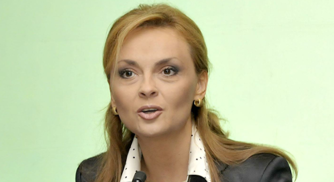 Карастоянова: Валери Симеонов се изказа емоционално, гласувах по съвест (видео)