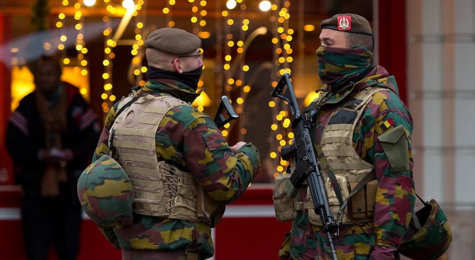 Военни с автомати пазят родни проститутки в Брюксел