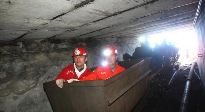 36 миньори загинаха при два инцидента в Североизточен Китай