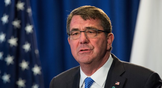 Американският министър на отбраната е на необявено посещение в Багдад