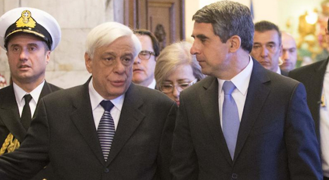 Гръцкият президент: Ще помогнем на България по пътя за влизане в еврозоната