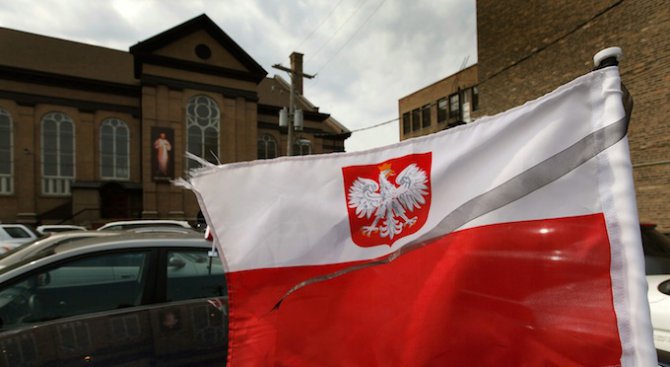 Полската премиерка Шидло увери, че демокрацията в страната не е изложена на опасност
