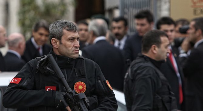 В Истанбул арестуваха 11 предполагаеми членове на  &quot;Ислямска държава&quot;