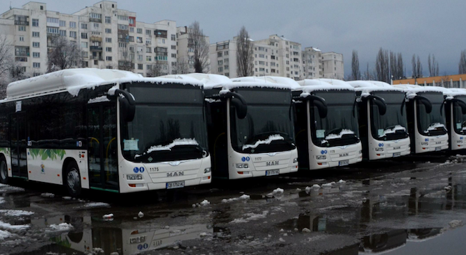 Вандали трошиха един от новите автобуси в Стара Загора