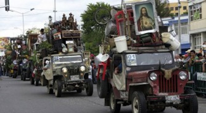 Най-странният автомобилен парад се организира в Колумбия