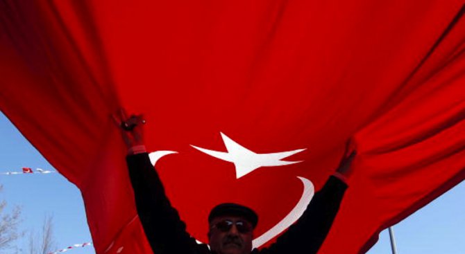 Турският външен министър се отказа от посещението си в Кърджалийско