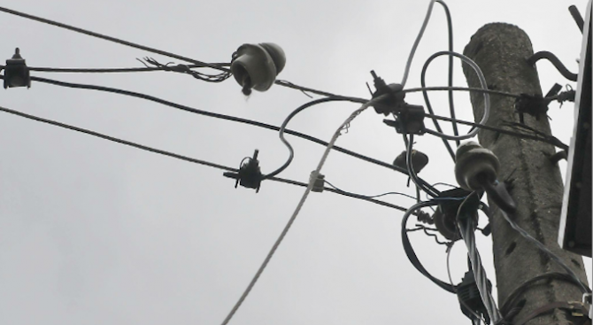Кражби оставиха над 50 хиляди домакинства в Североизточна България без ток през 2015 г.