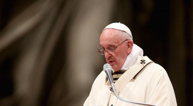 Папата призова за единство срещу войната и терора (видео)