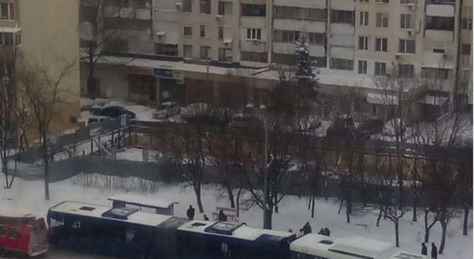 Два автобуса на градския транспорт се удариха в Бургас