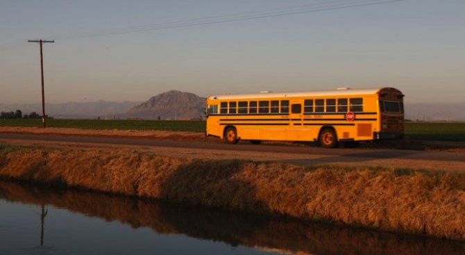 Кметът на Търговище спря ученическите автобуси заради заледяването