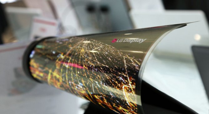 LG ще представи 18-инчов дисплей, който се навива като вестник