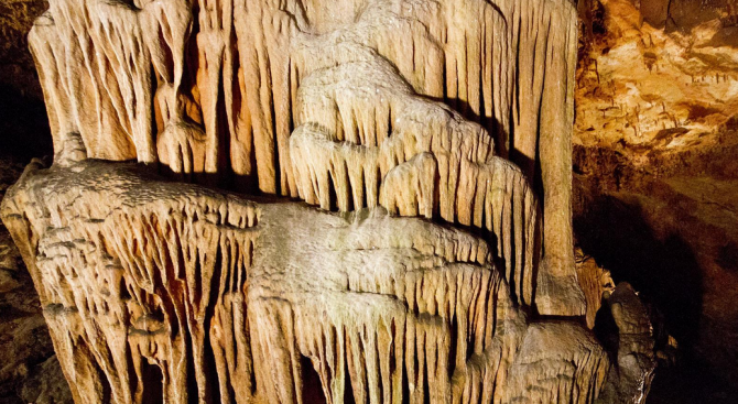 Около 15 000 са били посетителите на пещерата ''Ухловица'' през 2015 година