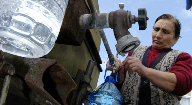 Осигурени са водоноски за жителите на Кричим, останали без вода