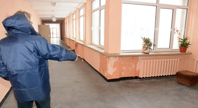 Ремонтират 6 гимназии в Русе
