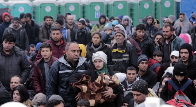 Швеция въведе паспортни проверки за пристигащите от Дания в опит да намали броя на бежанците