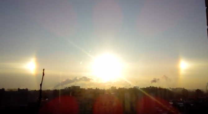 Три слънца изгряха над Петербург (видео)