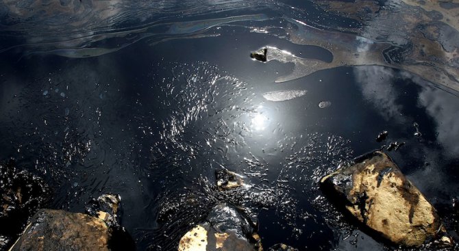 50-метрово нефтено петно засечено по Дунав