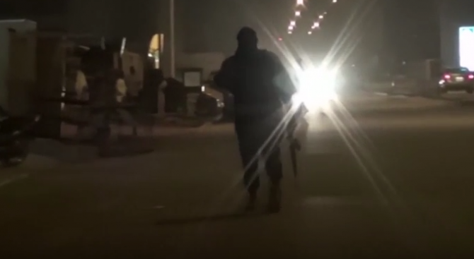 „Ал Кайда” атакува със стрелба и експлозиви хотел в Буркина Фасо (снимка+видео)