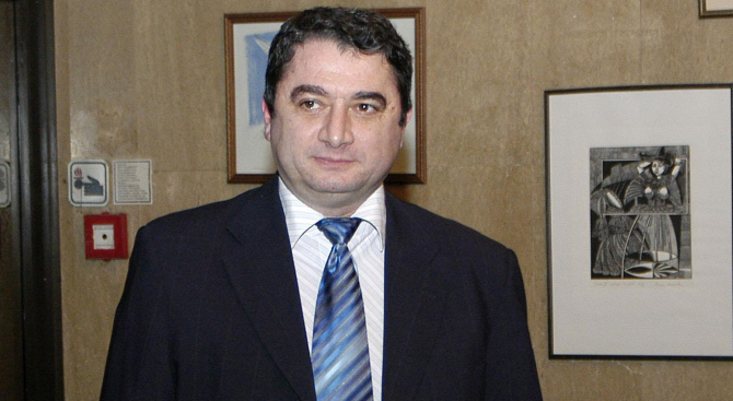 Емануил Йорданов: Организирана атака срещу МВР няма