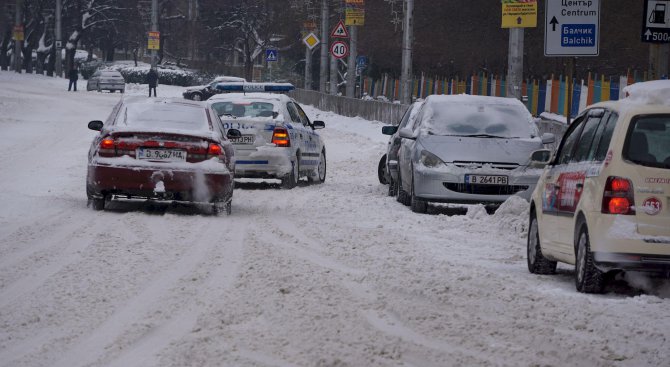 Община Шумен моли всички да освободят улиците в града заради очакваните снеговалежи