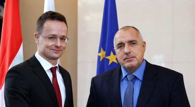 Борисов се срещна с унгарския външен министър (снимки)