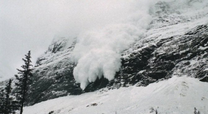 Петима френски войници са загинали при падането на лавина в Алпите