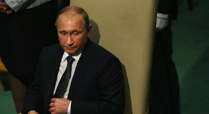 Путин: Опасно е да се печатат пари безконтролно